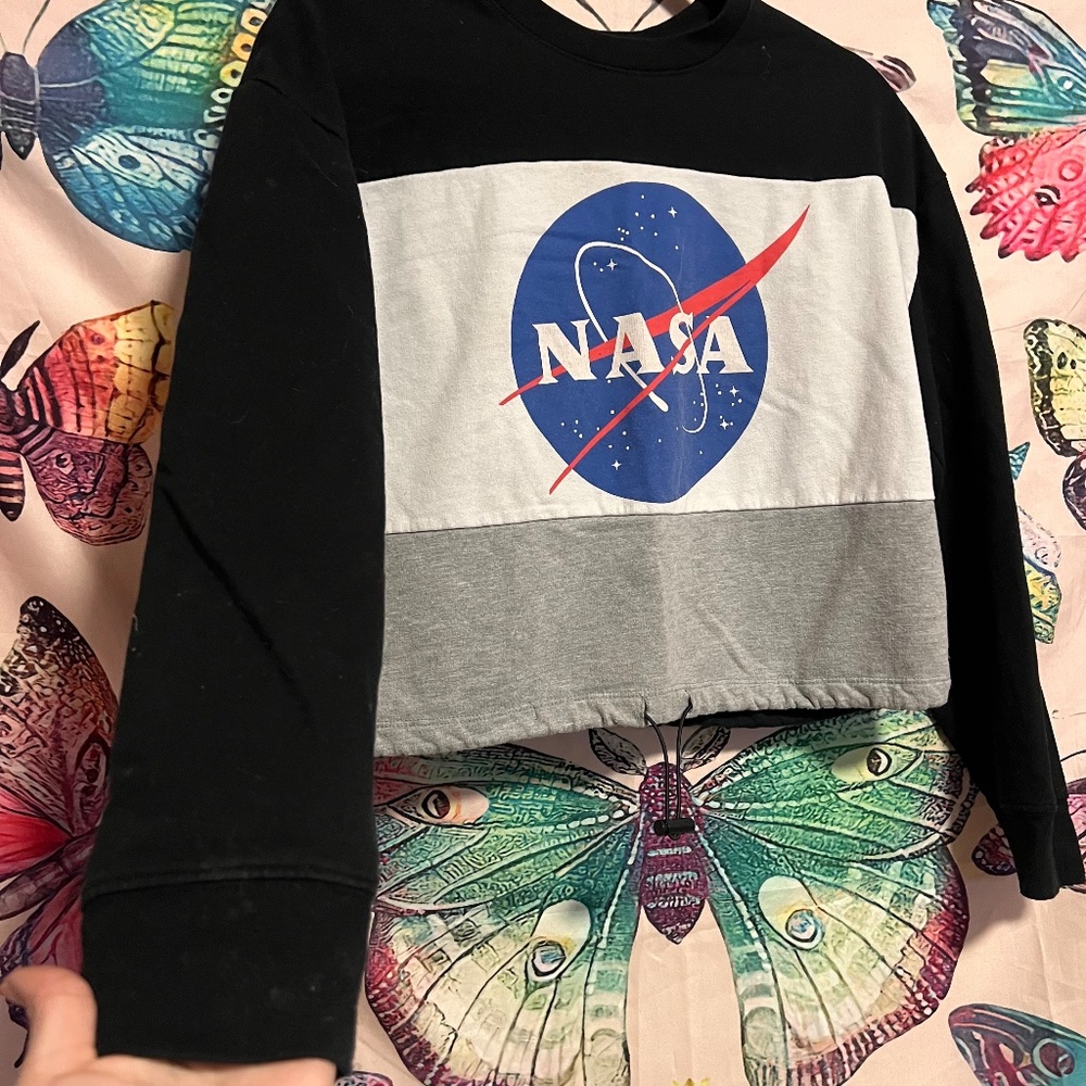 Nasa Sweatshirt With Drawstring Bottom - image 4